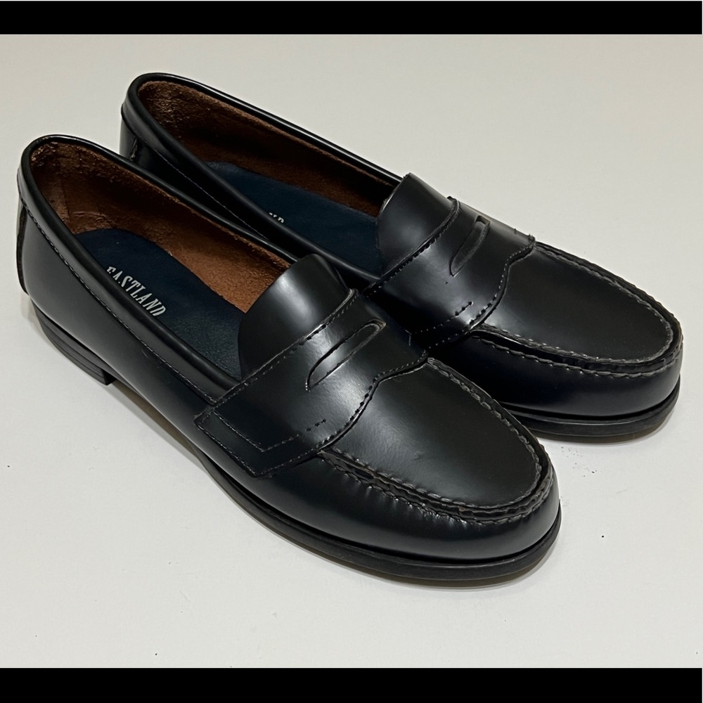 Eastland woman’s loafer